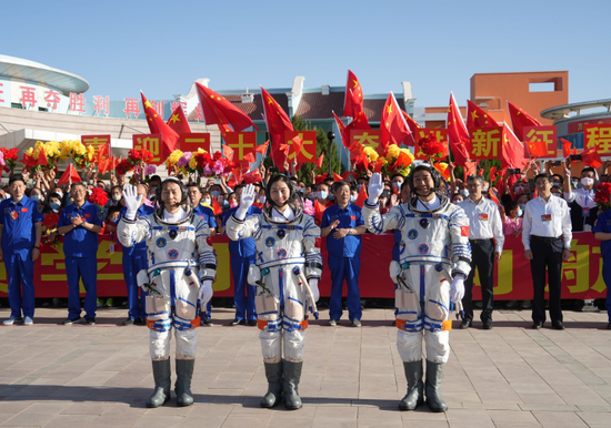 神舟十四号“最忙太空三人组”