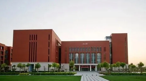 河南传媒大学